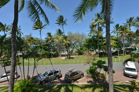 Seascape Holidays At Beachfront Terraces - Australia Accommodation 28
