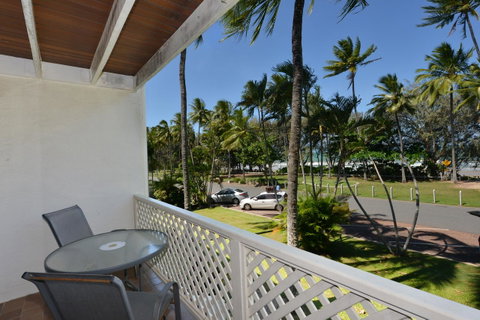 Seascape Holidays At Beachfront Terraces - Australia Accommodation 13