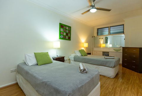 Beach Lodges - Australia Accommodation 27