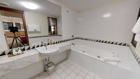Silkari The Pavilions - Australia Accommodation 12