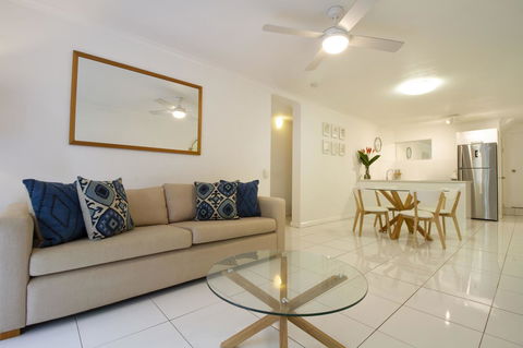 The White House Port Douglas - Australia Accommodation 2