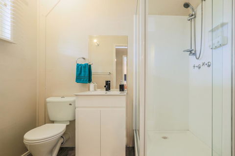 Bed & Breakfast 1 Bedroom Guest House - Australia Accommodation 6