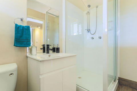 Bed & Breakfast 1 Bedroom Guest House - Australia Accommodation 7