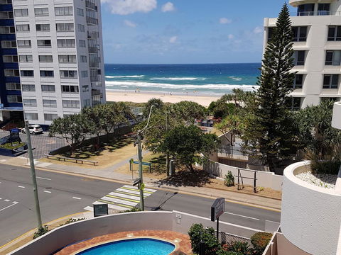 Surfers Chalet - Australia Accommodation 31