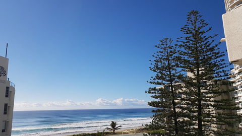 Surfers Chalet - Australia Accommodation 21
