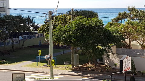 Surfers Chalet - Australia Accommodation 20