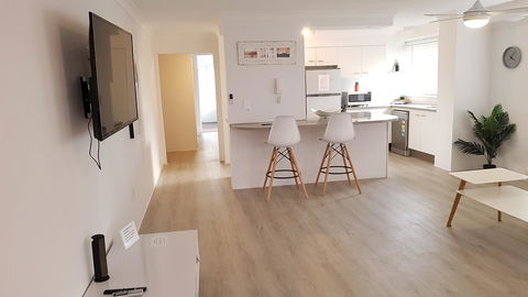 Surfers Chalet - Australia Accommodation 10