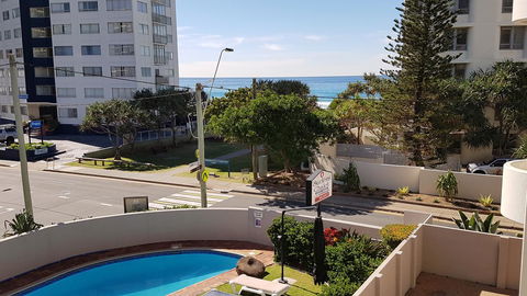 Surfers Chalet - Australia Accommodation 17