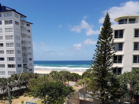 Surfers Chalet - Australia Accommodation 29