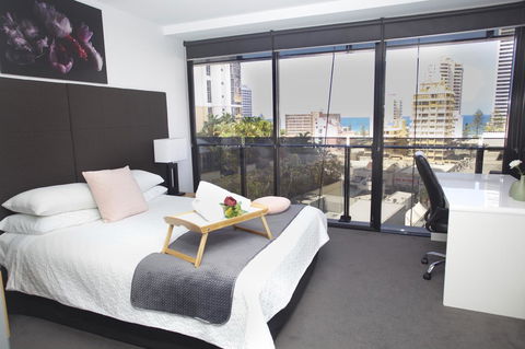 Circle Luxury Holidays - Australia Accommodation 9