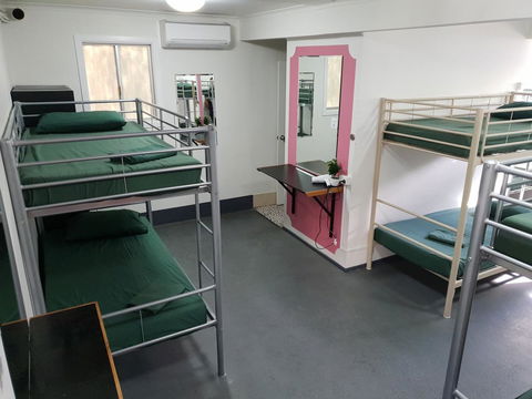 Backpackers In Paradise 18-35 Hostel - Australia Accommodation 10