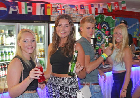 Backpackers In Paradise 18-35 Hostel - Australia Accommodation 8