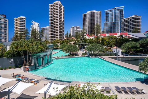 Q1 Resort & Spa - Official - Australia Accommodation 3