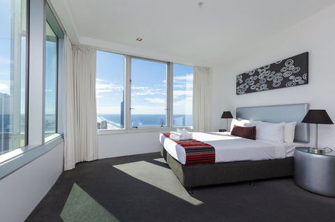 Q1 Resort & Spa - Official - Australia Accommodation 25