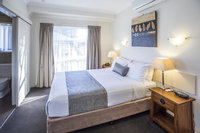 Book Emerald Accommodation Vacations Australia Accommodation Australia Accommodation