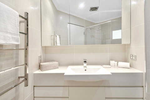 Allambi - Australia Accommodation 8