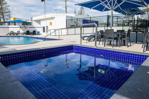 Mandolin Beachfront Resort - Australia Accommodation 2