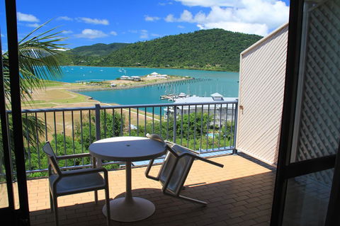 Ocean Views At Whitsunday Terraces Resort - Australia Accommodation 5