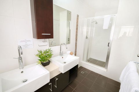 Airlie Apartments - Australia Accommodation 17