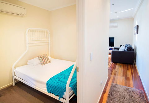 Airlie Apartments - Australia Accommodation 23