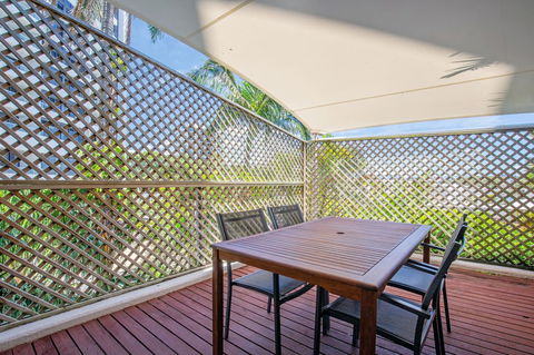 Tiki Hotel Apartments Surfers Paradise - Australia Accommodation 10