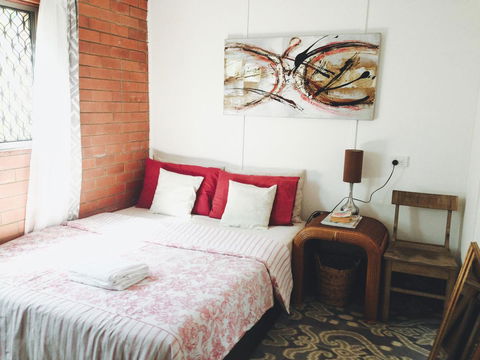 XYL Pets Friendly Seaside Boutique Guesthouse - Australia Accommodation 0