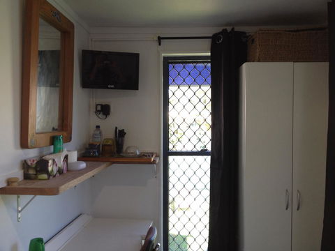XYL Pets Friendly Seaside Boutique Guesthouse - Australia Accommodation 29