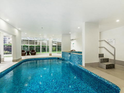 Sunbird Beach Resort Main Beach - Australia Accommodation 42