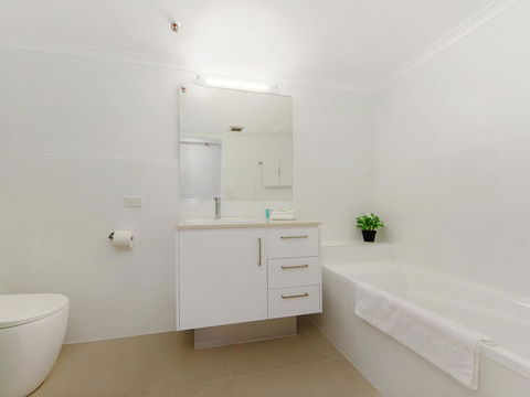 Sunbird Beach Resort Main Beach - Australia Accommodation 31