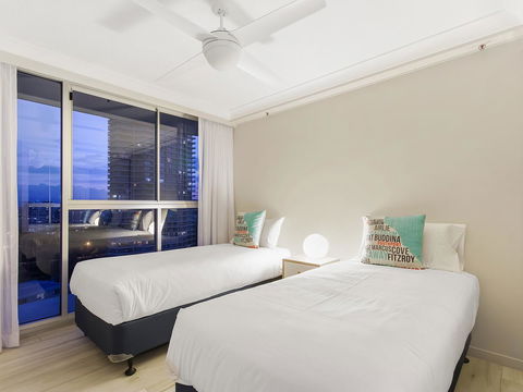 Sunbird Beach Resort Main Beach - Australia Accommodation 6