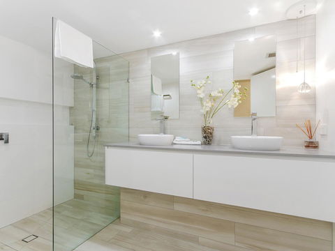 Sunbird Beach Resort Main Beach - Australia Accommodation 5
