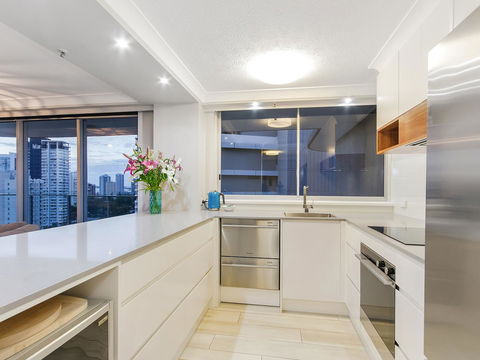 Sunbird Beach Resort Main Beach - Australia Accommodation 8