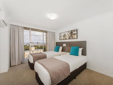 Sunbird Beach Resort Main Beach - Australia Accommodation 28