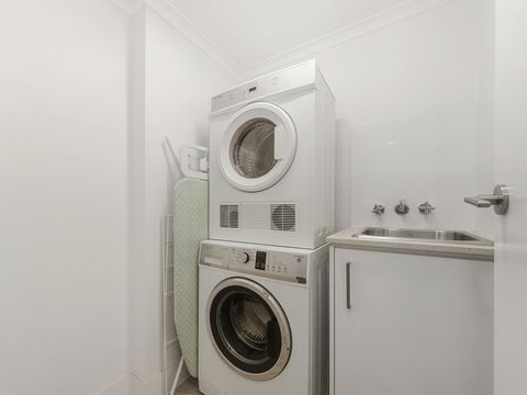 Sunbird Beach Resort Main Beach - Australia Accommodation 25