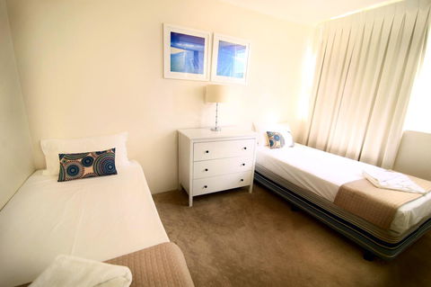 Grosvenor Beachfront Apartments Surfers Paradise - Australia Accommodation 35