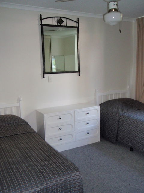 Grosvenor Beachfront Apartments Surfers Paradise - Australia Accommodation 28
