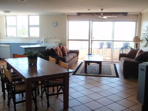 Grosvenor Beachfront Apartments Surfers Paradise - Australia Accommodation 22