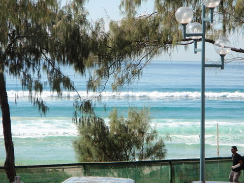Grosvenor Beachfront Apartments Surfers Paradise - Australia Accommodation 11