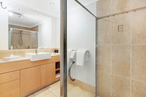 Mantra Aqueous On Port - Australia Accommodation 11