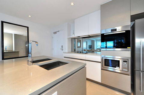 Soul Surfers Paradise - Gclr - Australia Accommodation 24
