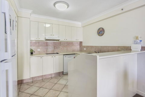 APR Private SUITES MOROC By The Beach - Australia Accommodation 22
