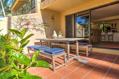Number 2 On The Beach | Beautiful Beachfront Villa - Australia Accommodation 8