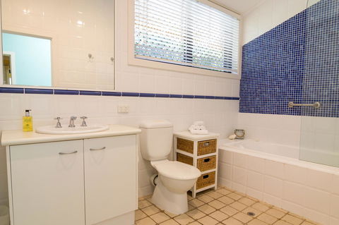 Number 2 On The Beach | Beautiful Beachfront Villa - Australia Accommodation 18