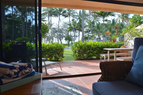 Number 2 On The Beach | Beautiful Beachfront Villa - Australia Accommodation 1