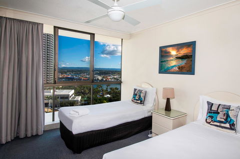 Seacrest Beachfront Apartments Surfers Paradise - Australia Accommodation 18