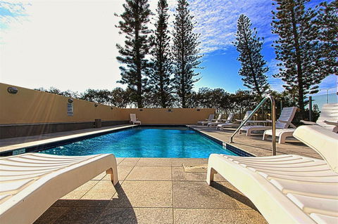 Seacrest Beachfront Apartments Surfers Paradise - Australia Accommodation 5