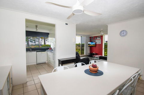 Seacrest Beachfront Apartments Surfers Paradise - Australia Accommodation 14