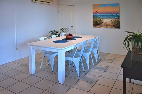 Seacrest Beachfront Apartments Surfers Paradise - Australia Accommodation 34