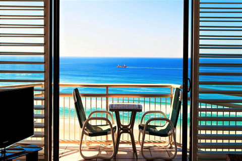 Seacrest Beachfront Apartments Surfers Paradise - Australia Accommodation 29