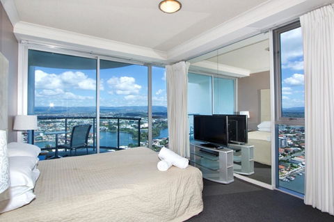 The Towers Of Chevron Renaissance - Holidays Gold Coast - Australia Accommodation 8